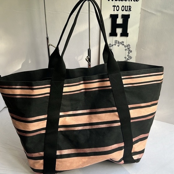 Victoria’s Secret NWT Carry On Beach Tote Shoulder Bag Rose Gold/Black Striped - Picture 5 of 10